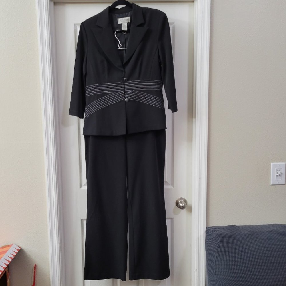 Giorgio Fiorliri Collection 2pc suit size 12 black - jacket and pants